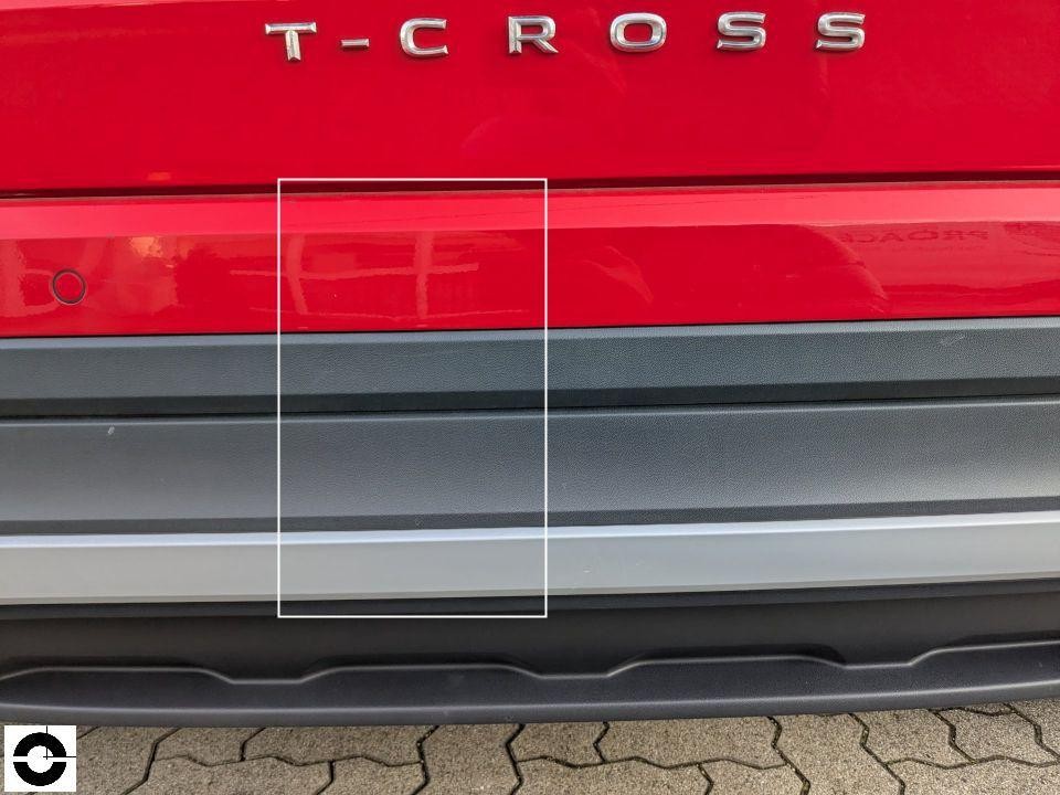 Heckansicht, Stoßfänger und Heckklappe, keine sichtbaren Schäden im markierten Bereich