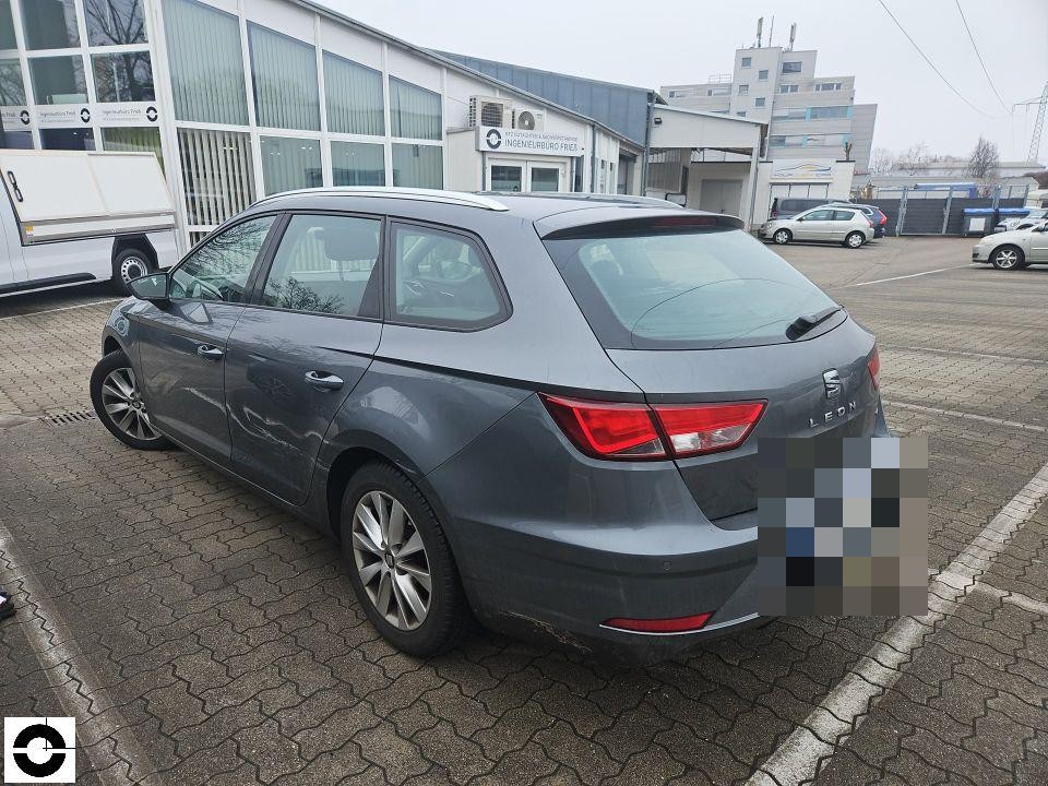 Seitenschaden Seat Leon ST in Karlsruhe-Durlach