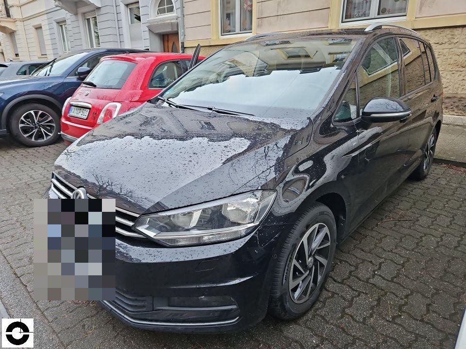 Seitenschaden Volkswagen Touran TDI in Karlsruhe-Südweststadt