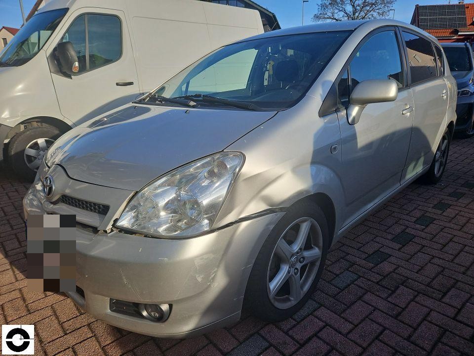 Totalschaden Toyota Corolla Verso in Karlsruhe-Durlach